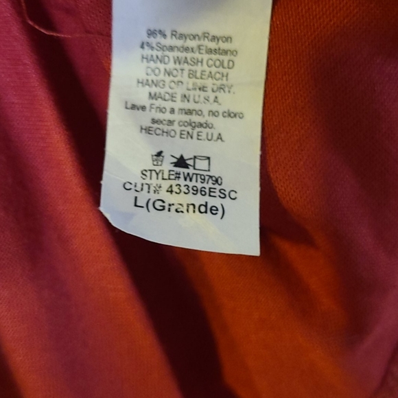 Ladies top - Picture 3 of 3